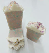 Load image into Gallery viewer, Suds Of Joy- everyday soap- suds