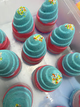 Load image into Gallery viewer, Unicorn poop- bath bomb- water