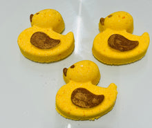 Load image into Gallery viewer, Quack-bath bomb- water