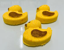 Load image into Gallery viewer, Quack-bath bomb- water