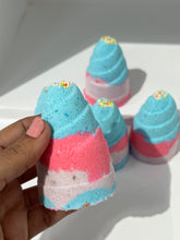 Load image into Gallery viewer, Unicorn poop- bath bomb- water
