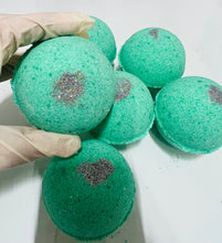 Load image into Gallery viewer, Paradise Island-bath bomb-water