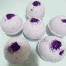 Load image into Gallery viewer, Jungle pop- bath bomb-water