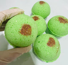 Load image into Gallery viewer, Delightfully fresh- bath bomb- water