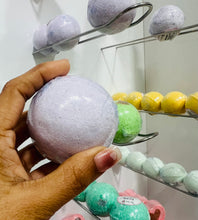 Load image into Gallery viewer, Majestic soak-bath bomb-man bomb- water