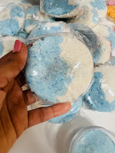 Load image into Gallery viewer, Lush lagoon -bubble bar- water