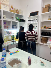 Load image into Gallery viewer, cold process Soap making - workshop