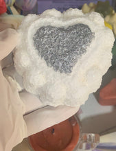 Load image into Gallery viewer, Stunning... -Bath bomb- water