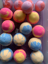 Load image into Gallery viewer, Bath Bombs - Chef-water