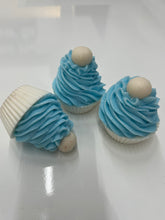 Load image into Gallery viewer, Cupcake soap- Bath chef-suds
