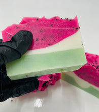 Load image into Gallery viewer, Meloniscious - everyday soap - suds
