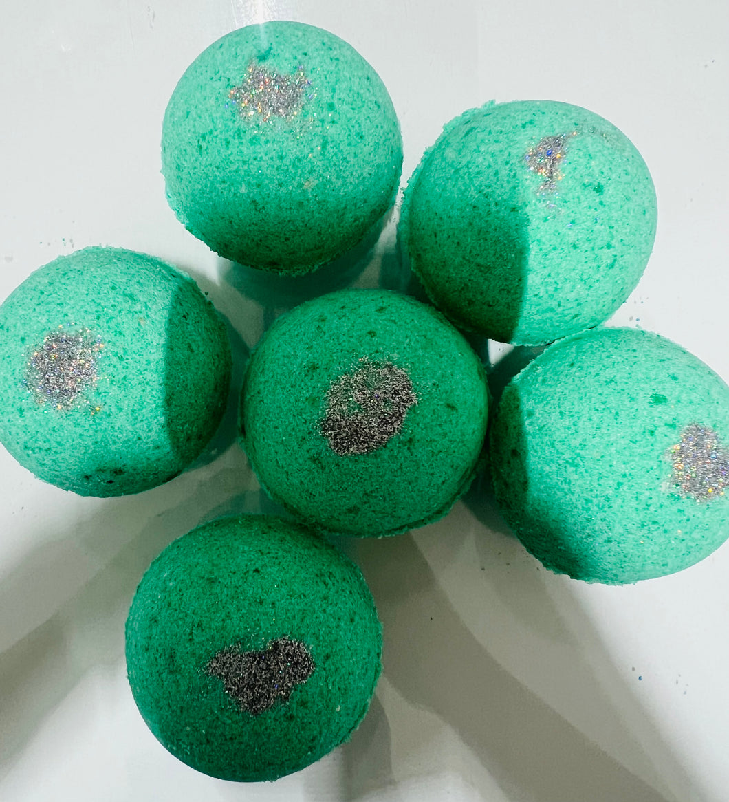 Paradise Island-bath bomb-water