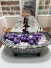 Load image into Gallery viewer, Grape soap on a rope- suds-gifts
