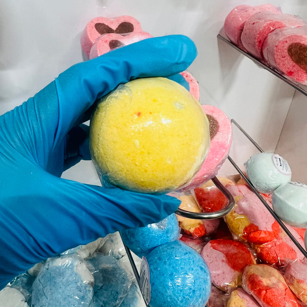 Lemon lush-bath bomb-man bomb- water