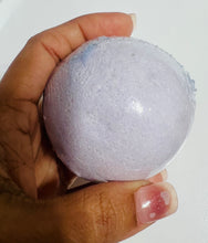 Load image into Gallery viewer, Majestic soak-bath bomb-man bomb- water
