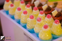 Load image into Gallery viewer, Cupcake soap- Bath chef-suds
