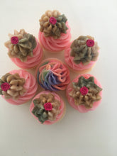 Load image into Gallery viewer, Cupcake soap- Bath chef-suds
