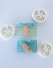 Load image into Gallery viewer, Marine tale-luxury crystal soap-suds
